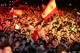 Tây Ban Nha vô địch World Cup, người dân ăn mừng cuồng nhiệt gây loạt rung chấn địa chất