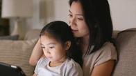 Con thành công hơn nhờ cha mẹ nghiêm khắc hay dịu dàng? Câu trả lời từ khoa học khiến nhiều phụ huynh "ngã ngửa"