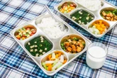 Sở GD&ĐT Hà Nội ra chỉ đạo "nóng" về bữa ăn bán trú ở các trường học