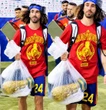 Xôn xao cầu thủ Tây Ban Nha xách cúp vô địch World Cup bằng túi nilon, sự thật bất ngờ