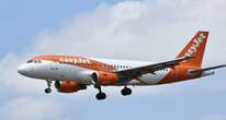 Phi công bất ngờ ngã gục, máy bay hãng EasyJet phải hạ cánh khẩn cấp