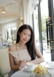 Doãn Hải My "lên đồ" làm tiểu thư sang chảnh, khoe xương quai xanh gợi cảm, khác hẳn lúc làm dâu hiền ở quê Văn Hậu