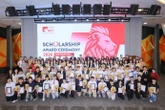 Không chỉ là điểm số: Điều gì làm nên thế hệ quán quân học bổng quốc tế mới?