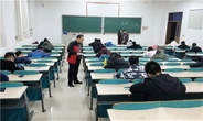 Nữ sinh giỏi nhất trường liên tiếp thi trượt đại học, 20 năm sau nhận tin báo: "Đã có bằng tốt nghiệp, đang làm giáo viên"