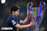Hot boy Lee Kang-in đi vào lịch sử Champions League