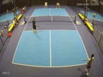 Xôn xao clip người đàn ông đánh hỏng bóng vung vợt pickleball "tác động vật lý" đối thủ