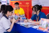 HUFLIT xét học bạ nhận học bổng từ 15/4: Chủ động chọn tương lai, chinh phục ước mơ đại học