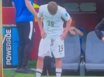 Đối thủ phải rời sân vì rách quần, sao World Cup chớp thời cơ ghi bàn cực nét giúp Ai Cập có chiến thắng lịch sử