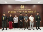 Triệt phá xưởng sản xuất hơn 23.000 đôi dép giả Nike, Adidas, Gucci tại TP.HCM