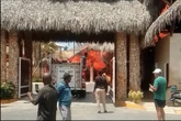 Biển lửa bao trùm resort nổi tiếng, gần 1.700 du khách tháo chạy trong hoảng loạn, một người thiệt mạng