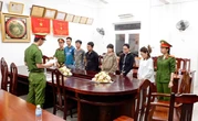 Thi hành lệnh bắt tạm giam Đoàn Yến Nhung