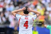 Beckham phong độ lịch lãm cũng phải cau mày thất vọng về tuyển Anh khi bị Ghana cầm hoà