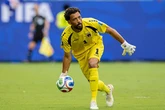 Xôn xao thủ môn 40 tuổi Vozinha tạo địa chấn ở World Cup sang V.League thi đấu, người trong cuộc lên tiếng