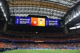 Sự cố hy hữu tại World Cup: BTC cảnh báo khẩn cấp, 70.000 CĐV bị "phong toả" trong SVĐ không thể ra về