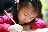 Cha mẹ của những học sinh đứng đầu đang âm thầm làm điều này cho con