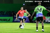 Dàn huyền thoại LA LIGA hội ngộ người hâm mộ tại TP.HCM trong trận cầu lịch sử