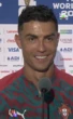 Ronaldo gặp cảnh "dở khóc dở cười", đang trả lời phỏng vấn thì nhân viên đòi tăng lương, xin thưởng xế hộp