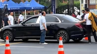Nam sinh đi thi đại học bằng xe Maybach sau 2 năm giờ ra sao?