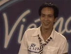 Chàng trai làm quản lý karaoke "tay vịn" lấn sân showbiz, cưới vợ kém 17 tuổi tuyên bố "tất cả tiền của anh là của em"!