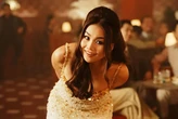 Đệ nhất vũ nữ màn ảnh Việt đang bị cả cõi mạng chê bai liều mình đi hát, viên mãn bên chồng gia thế khủng
