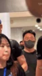 "Ông hoàng Gangnam Style" PSY vừa đến Nội Bài, thái độ ra sao trong lần đầu lộ diện giữa bão scandal?