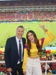 Cô gái bất ngờ hot rần rần ở World Cup, bị nghi là "bạn gái trẻ" của huyền thoại Colombia, sự thật được hé lộ