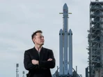 Elon Musk phải đếm tiền trong 31.700 năm mới xong