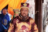 "Bao Công kinh điển nhất màn ảnh": 3 lần thoát cửa tử, U80 sống kín tiếng