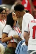 Dàn WAGs Anh nóng bỏng "đổ bộ" World Cup: Bạn gái Bellingham visual sáng bừng, vợ Pickford gặp sự cố dở khóc dở cười