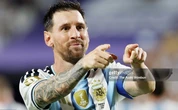Messi tuyên bố chỉ so sánh bản thân với một người duy nhất, không phải Ronaldo hay cầu thủ bóng đá nào khác