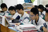 GVCN 20 năm tiết lộ: Học sinh sở hữu 4 dấu hiệu lạ này đều là học sinh giỏi "ngầm", cha mẹ cứ yên tâm
