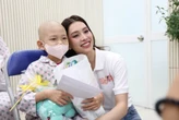 Tiểu Vy được khen