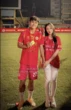 Bạn gái TikToker 3,7 triệu follow của hậu vệ U23 Minh Phúc lộ diện, nhan sắc cam thường thế nào so với ảnh tự đăng?