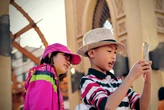 "Đừng đưa con đi du lịch", chia sẻ của một người mẹ là bác sĩ lúc nửa đêm khiến phụ huynh đồng tình tuyệt đối