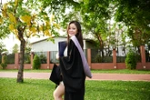 “Tiểu thư RMIT” rạng rỡ trong ngày tốt nghiệp