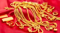 Tịch thu số vàng trị giá 4,6 tỷ đồng và lượng lớn tiền mặt dưới gầm giường 1 thợ hàn
