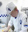 Là 1 trong số "ngũ đại tiểu sinh" được săn đón nhất, sao nam điển trai chuyển hướng làm... đầu bếp