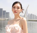 Á hậu kết hôn sớm nhất Vbiz, danh tính chồng vẫn bí ẩn