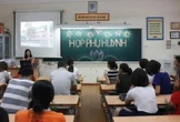 Họp phụ huynh về tôi không biết phải đối mặt với con mình thế nào, điểm nó kém nhưng người "sợ hãi" lại là tôi