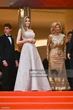 Thảm đỏ Cannes ngày 4: Angeline Jolie "làm lu mờ tất cả", Đường Yên bị "ống kính hung thần" bóc trần nhan sắc lão hóa