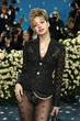Lisa (BLACKPINK) và dàn mỹ nhân Hollywood diện thời trang "không quần" dự Met Gala, lý do đằng sau gây bất ngờ