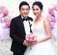Vợ kém 17 tuổi của Lam Trường: 6 tuổi được mẹ dắt tới cho chồng bế trên tay