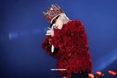 Bãi chiến trường sau ngày mở bán show có GD tại Việt Nam: MXH thành đại hội pass vé, giá SVIP tăng gần gấp đôi