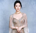 Lưu Diệc Phi lộ nhân cách thật khi bị người khác vạch trần thói phông bạt ngay trên sóng trực tiếp