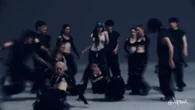 “Nữ hoàng gợi cảm” comeback “tàng hình” không ai thèm ngó đến, bị fan tẩy chay vì mải mê yêu đương