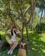 Em gái Văn Lâm 18 tuổi cao gần 1m80 diện bikini đi biển, vóc dáng nuột nà, đôi chân dài mới chiếm "spotlight"