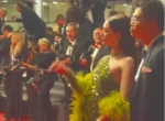 Clip viral: Quốc bảo nhan sắc bị ngó lơ ở thảm đỏ Cannes 2025, pose dáng với máy hút bụi trước hàng trăm người