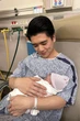 Thiếu gia nhà bầu Hiển làm bố đơn thân, cuộc sống chăm sóc 3 nhóc tỳ gây chú ý