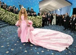 Hồn nhiên mặc "lạc quẻ" đến Met Gala 2025, 1 ngôi sao hạng A nhận cái kết ê chề!