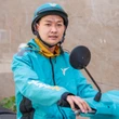 Tài xế Xanh SM Bike trúng ô tô VinFast VF 3: “Cứ làm việc có tâm, điều tuyệt vời sẽ tới”